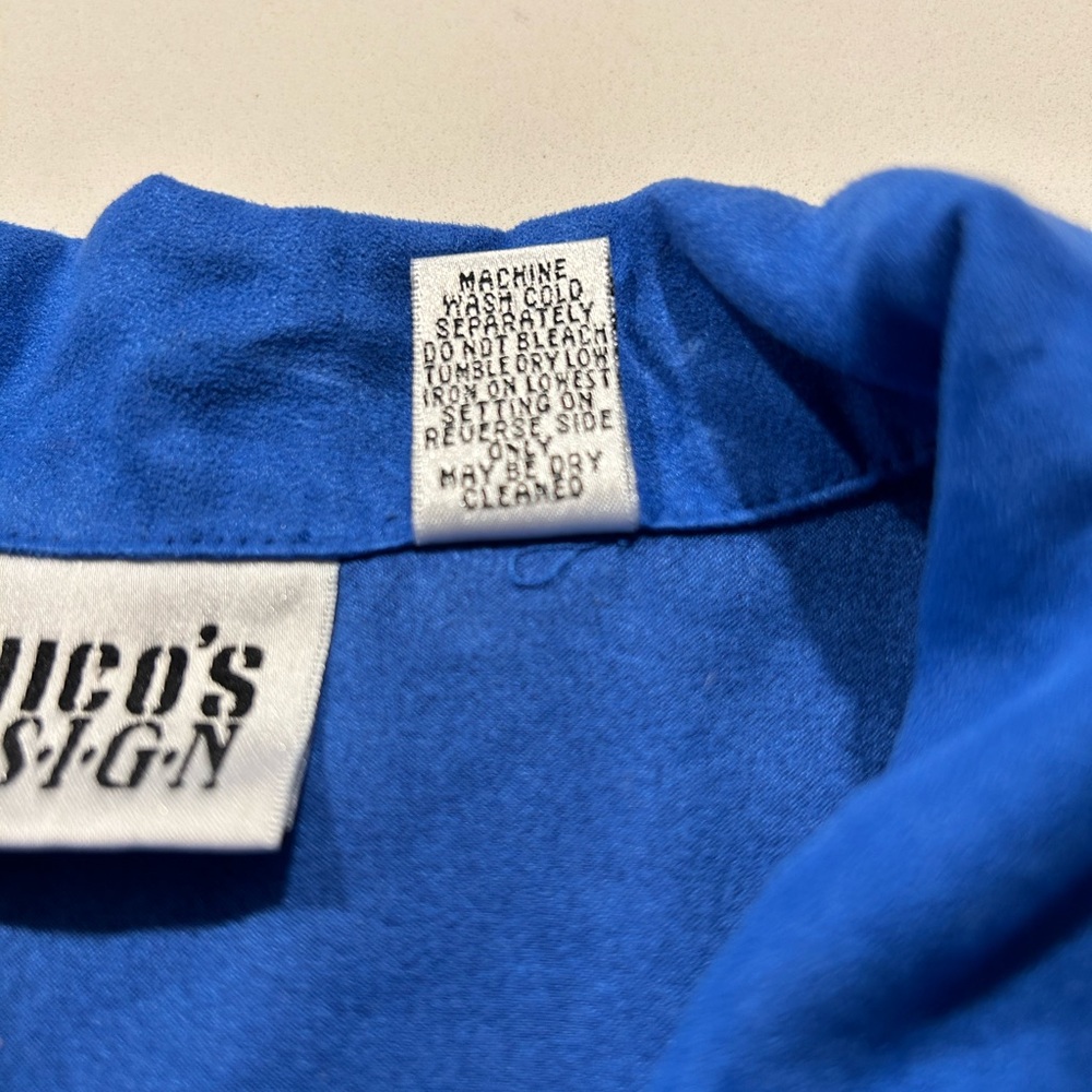 Royal blue Chico’s Shirt. - Picture 5 of 6